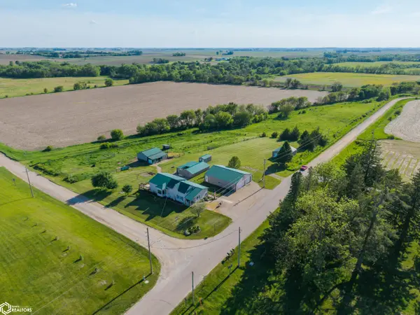 1901 W Broadway Street, Dumont, IA 50625