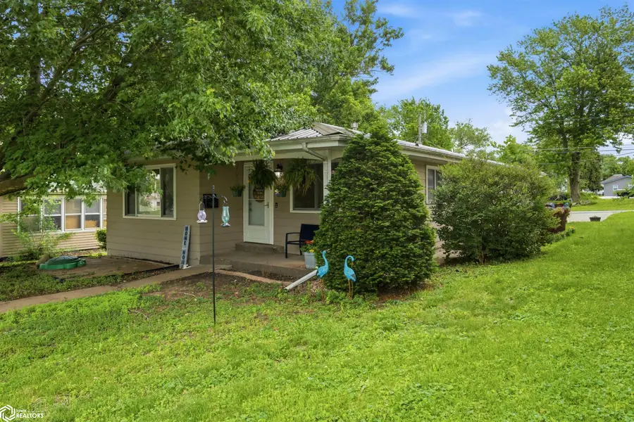310 N Pine Street, New London, IA 52645 - #2