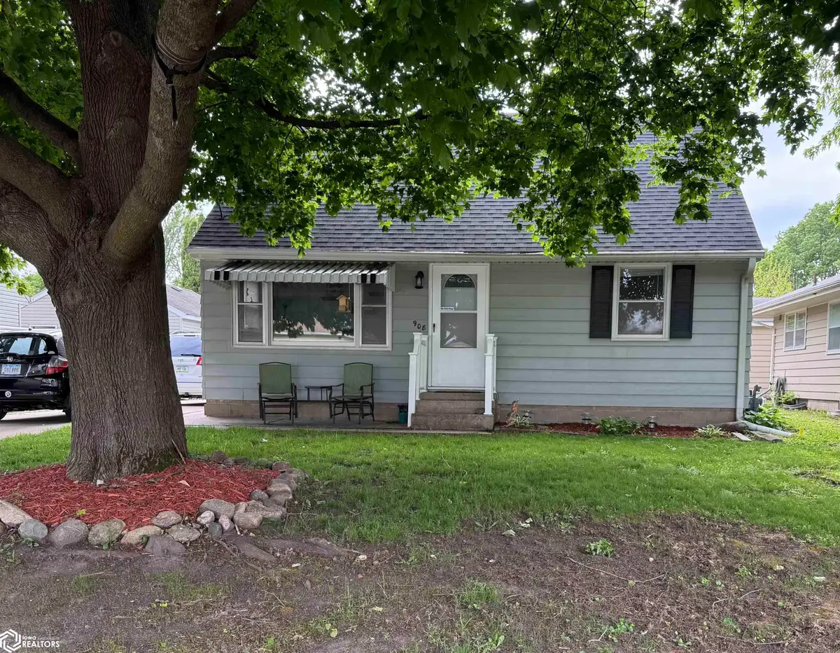 908 S Virginia Avenue, Mason City, IA 50401 - #1