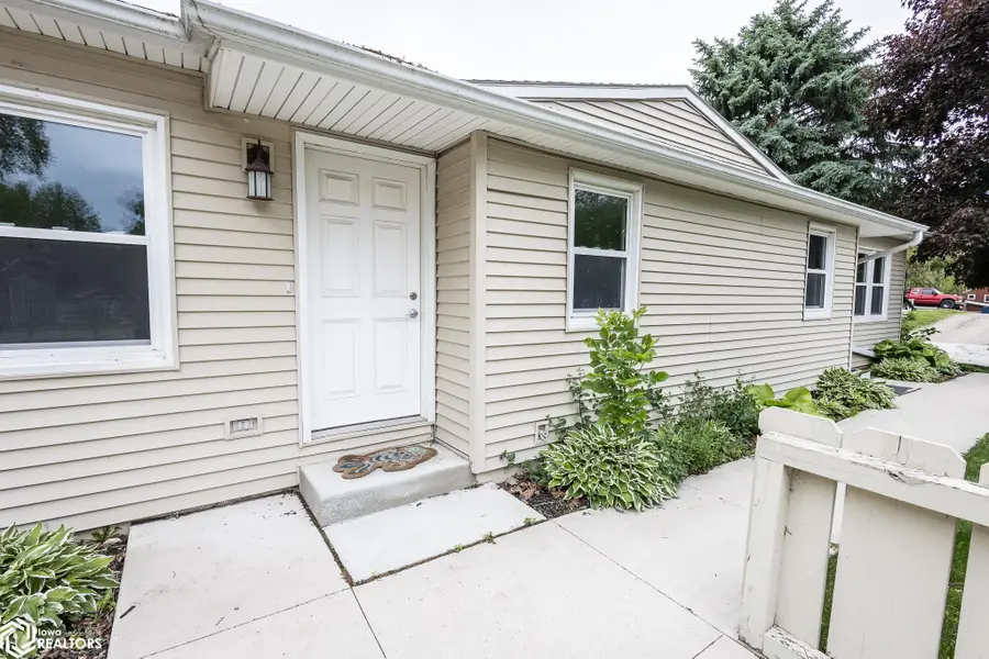 207 8th Avenue S, Clear Lake, IA 50428 - #3