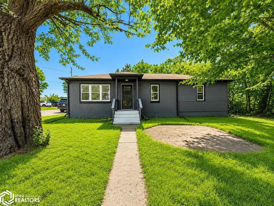 202 Curran Street, Burlington, IA 52601 - #2