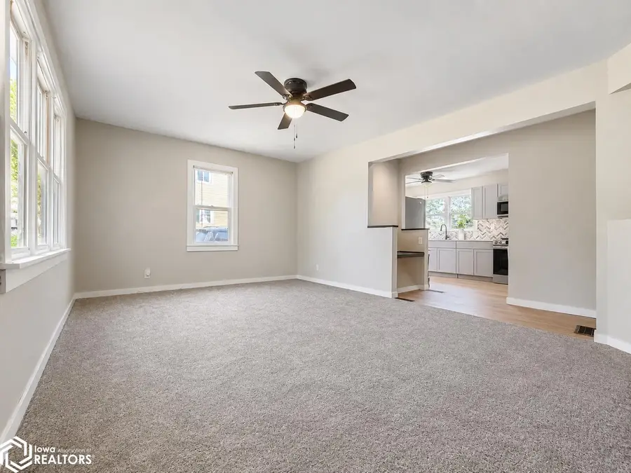202 Curran Street, Burlington, IA 52601 - #3