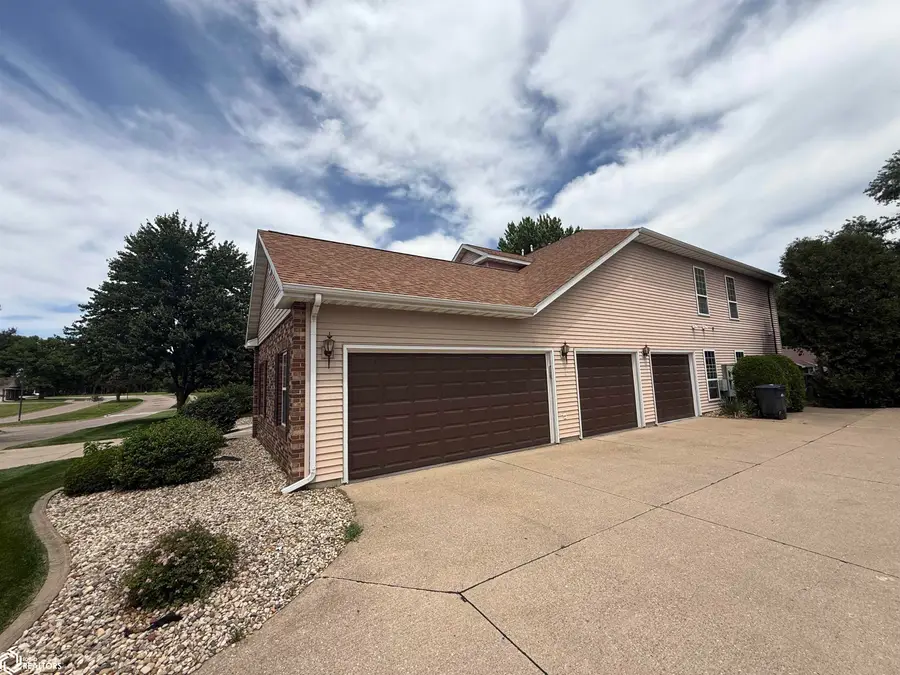 1508 Orchard Meadow Drive #B, Burlington, IA 52601 - #2