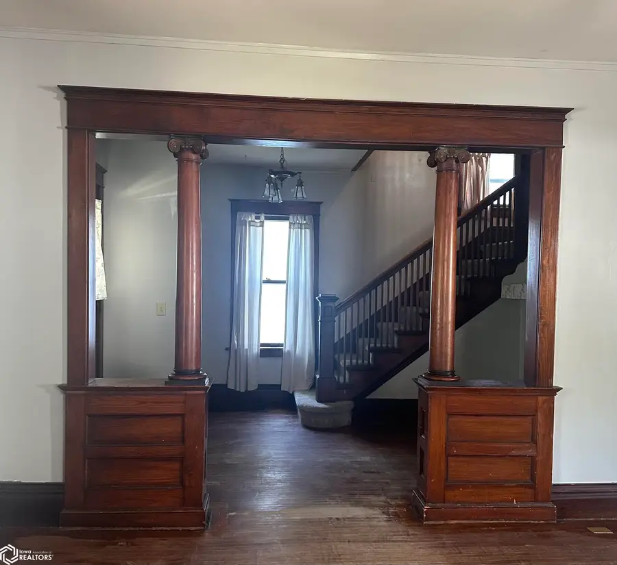 1209 S 7th Street, Burlington, IA 52601 - #2