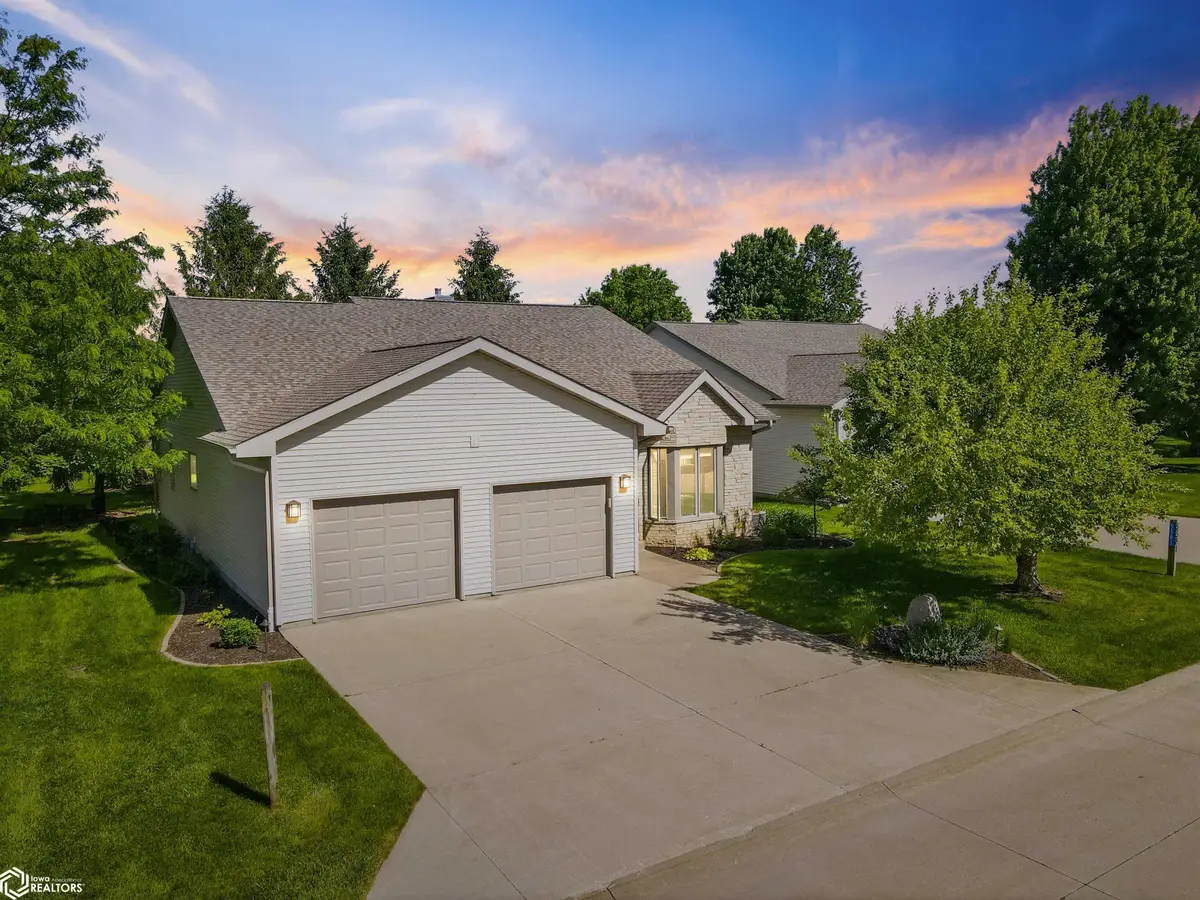 5582 Chip Shot Drive, Burlington, IA 52601 - #1