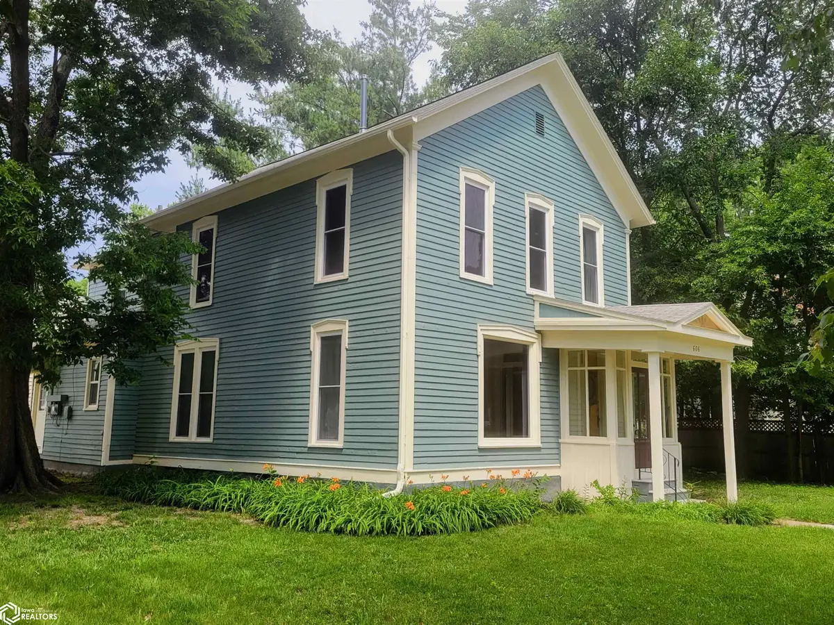 606 S 3rd Street, Fairfield, IA 52556 - #1