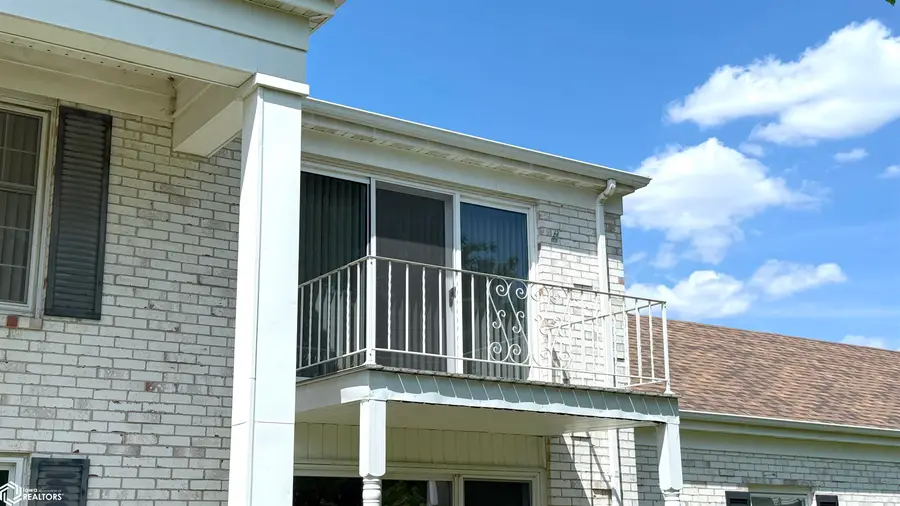 501 S Tennessee Place #C303, Mason City, IA 50401 - #2