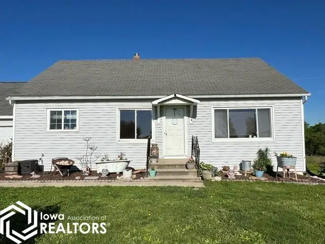2037 Hickory Avenue, Mount Pleasant, IA 52641 - #2