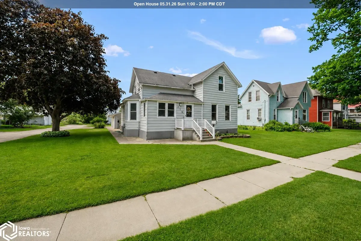 714 2nd Avenue, Ackley, IA 50601 - #1