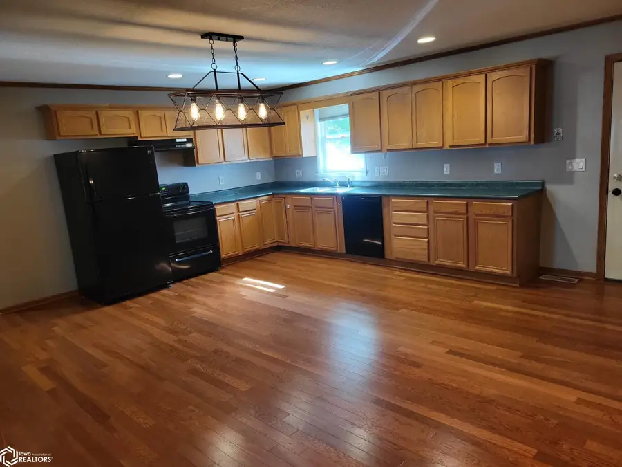 307 S Main Street, Laurel, IA 50141 - #2