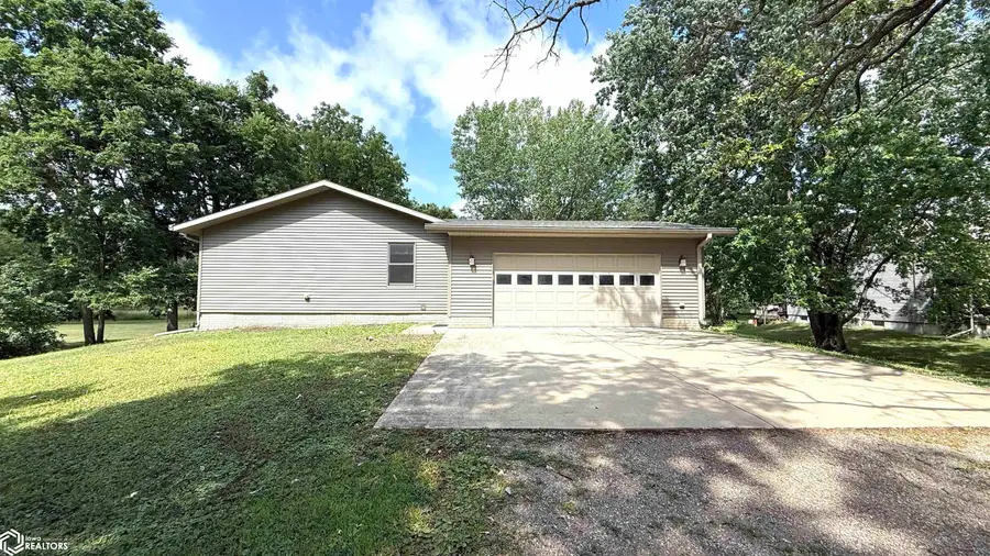 734 N Carolina Avenue, Mason City, IA 50401 - #2