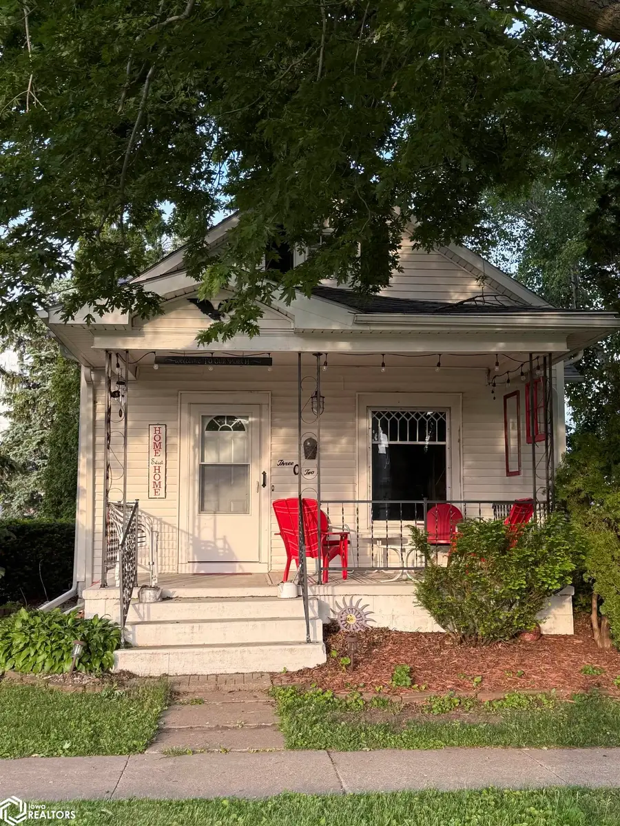 302 Tilford Street, Dysart, IA 52224 - #2