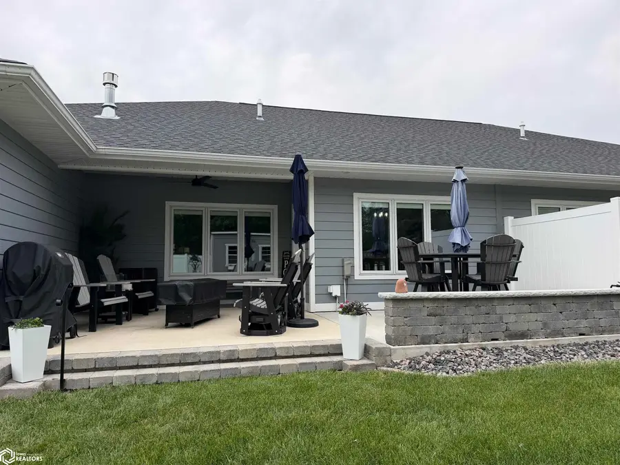 1514 Creekside Drive, Humboldt, IA 50548 - #2