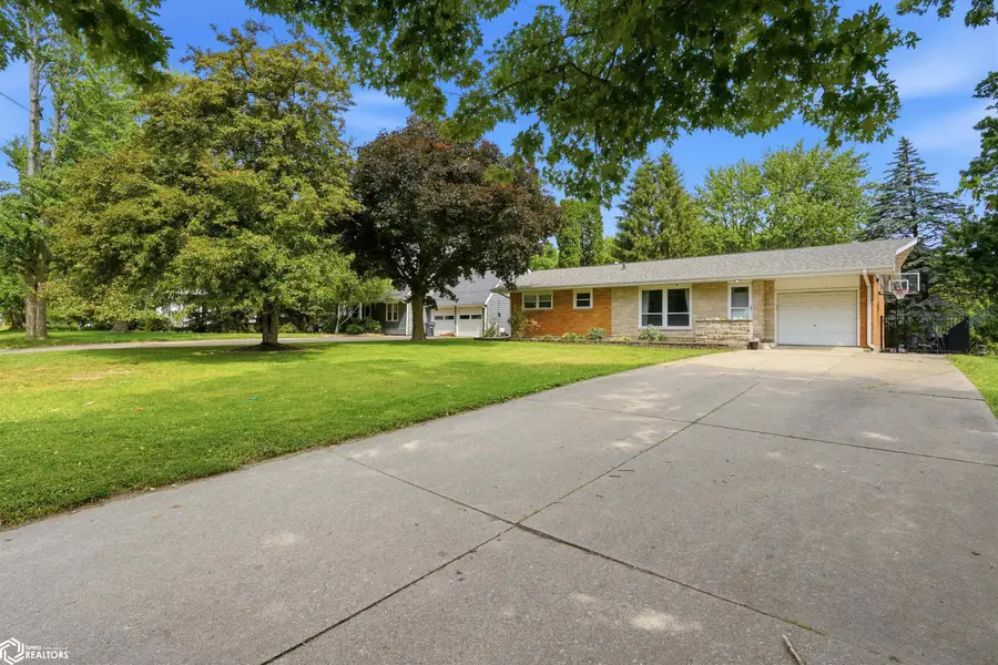 2716 Division Street, Burlington, IA 52601 - #2