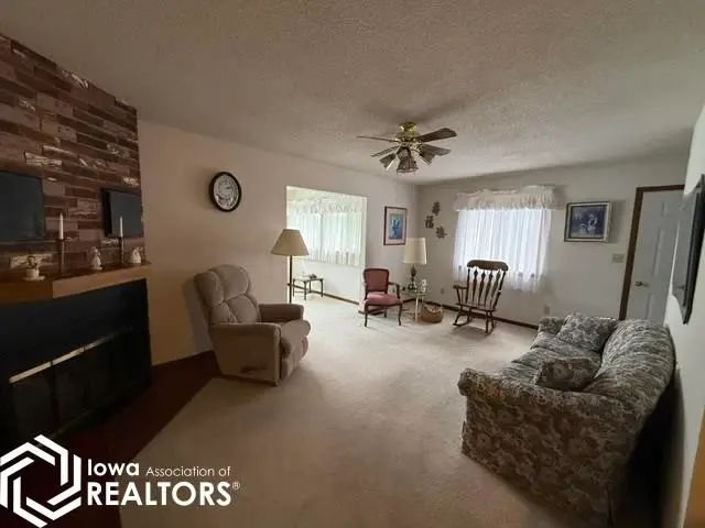207 6th Street, West Point, IA 52656 - #3