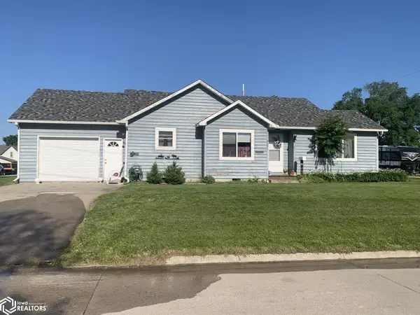 204 SE Vine Street, Leon, IA 50144