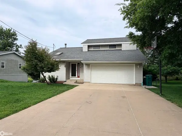 908 S 8th Street, Fairfield, IA 52556
