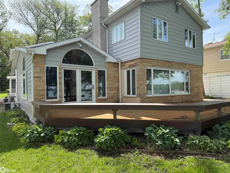 15374 Dodge Avenue, Clear Lake, IA 50428 - #2