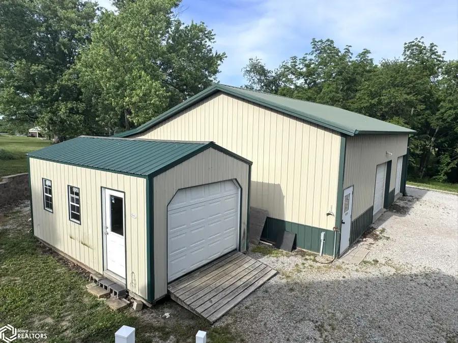 109 Garfield Street E, Numa, IA 52544 - #3