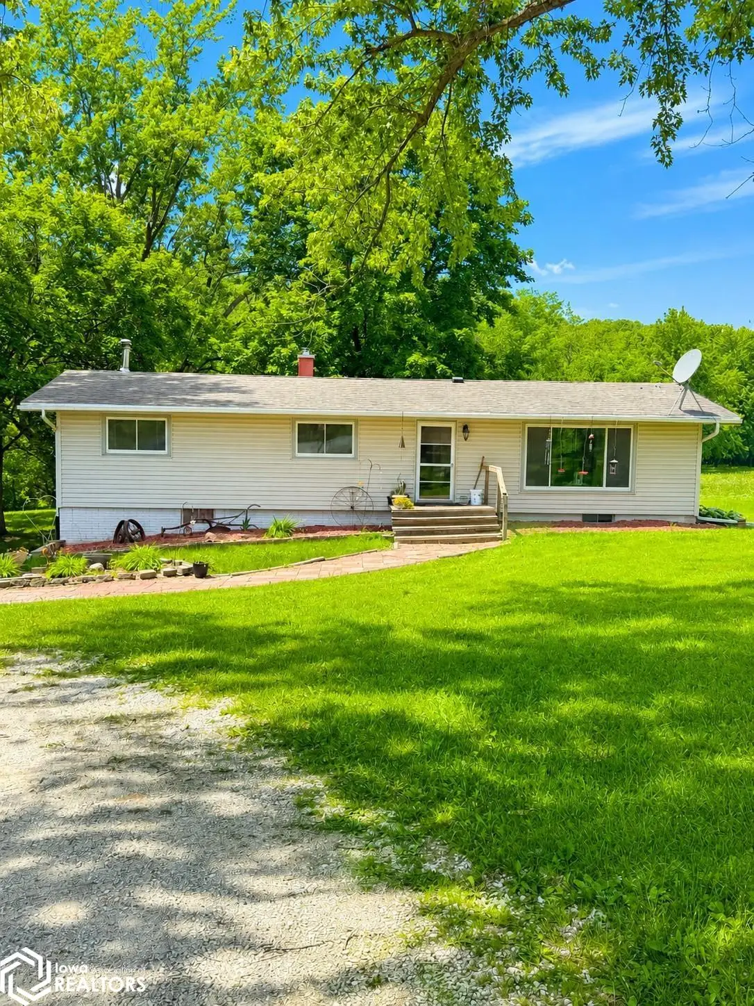 51361 192nd Trl, Chariton, IA 50049 - #1