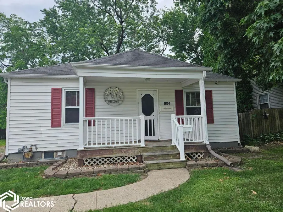 1614 Albia Road, Ottumwa, IA 52501 - #2