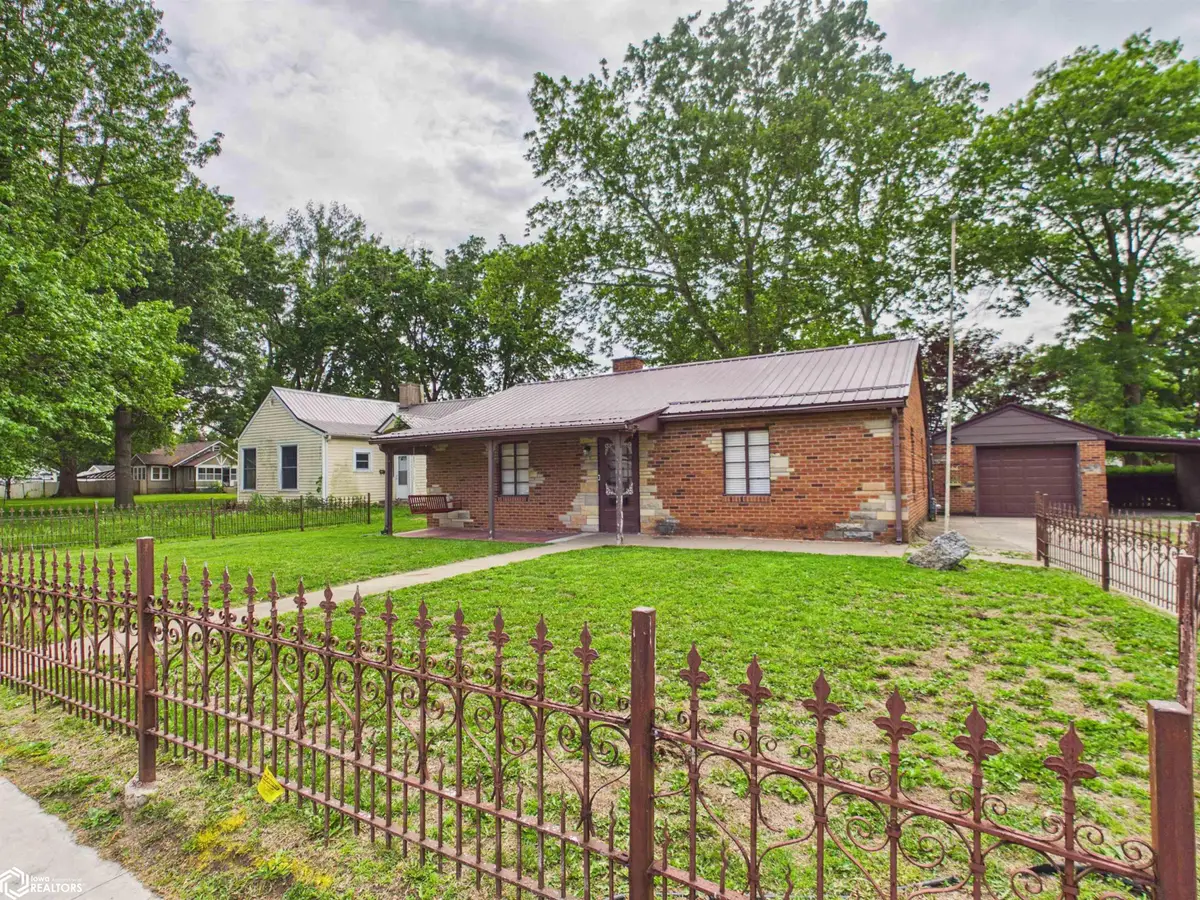 411 N Milner Street, Ottumwa, IA 52501 - #1