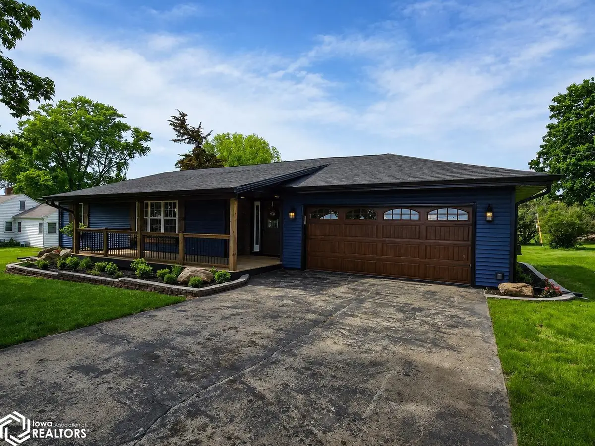 208 W Cedar, Hubbard, IA 50122 - #1