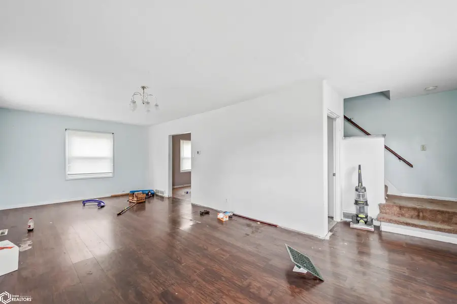 935 Spring Street, Grinnell, IA 50112 - #2