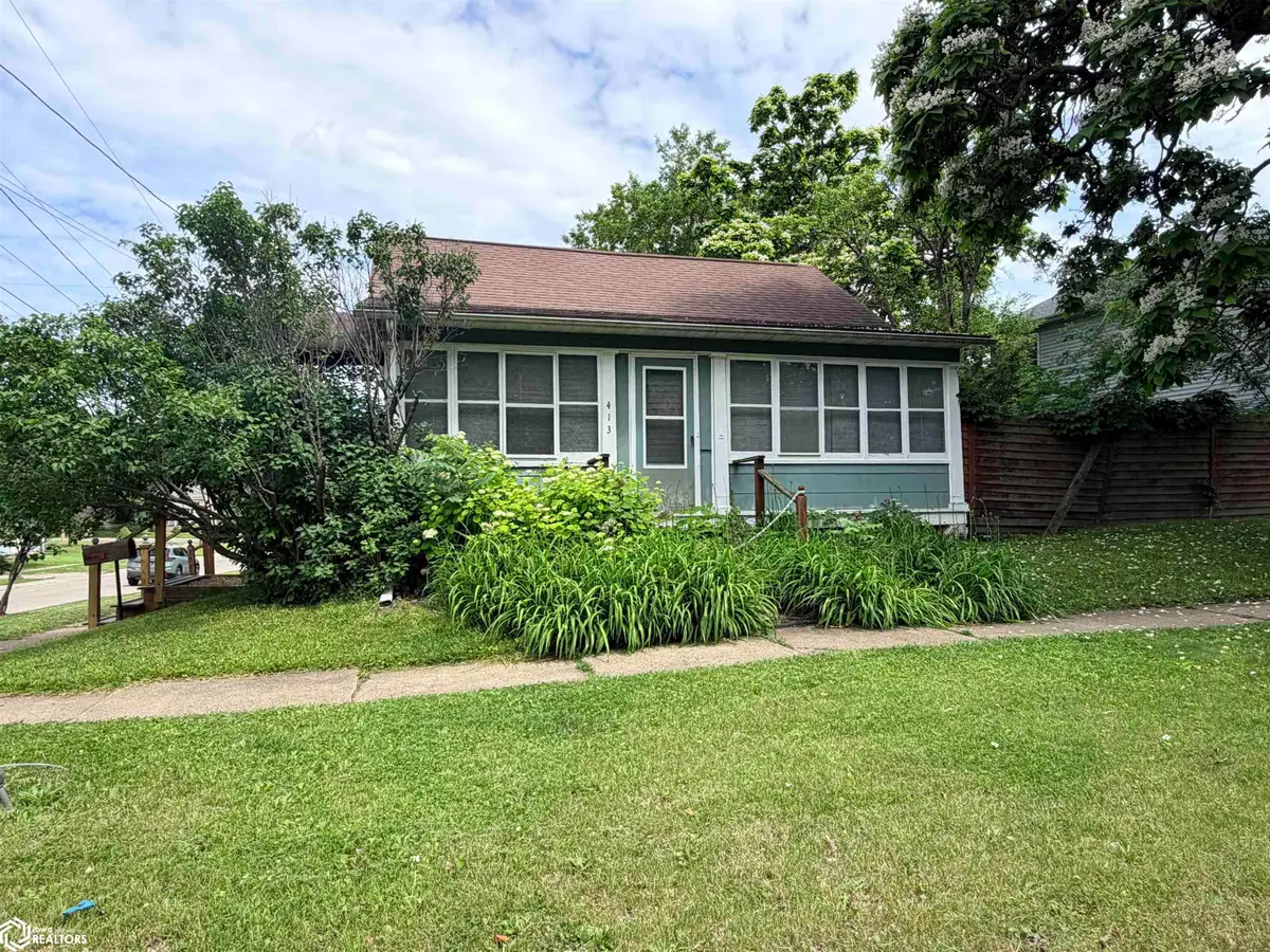 413 N B Street, Fairfield, IA 52556 - #1