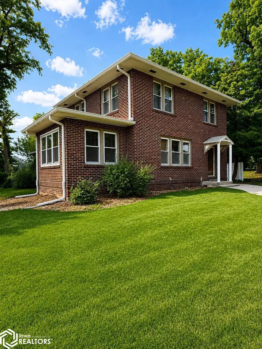 712 N 8th Street, Keokuk, IA 52632 - #2