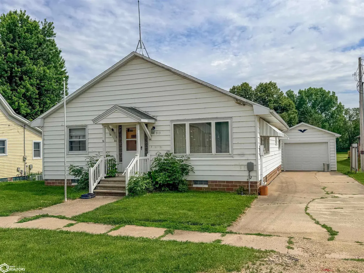 919 3rd Street, Dumont, IA 50625 - #1