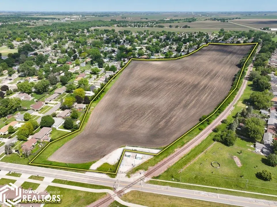 2928 10th Ave N, Fort Dodge, IA 50501 - #1