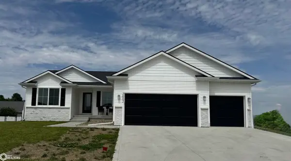 2602 Knollway Drive, Marshalltown, IA 50158