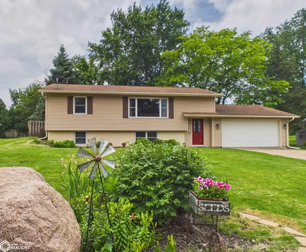 1151 Clearview Drive, Oskaloosa, IA 52577