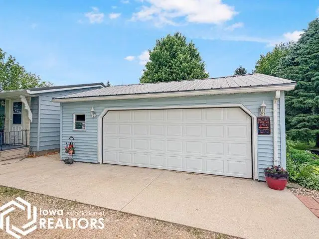 2024 Violet Avenue, Aredale, IA 50605 - #2