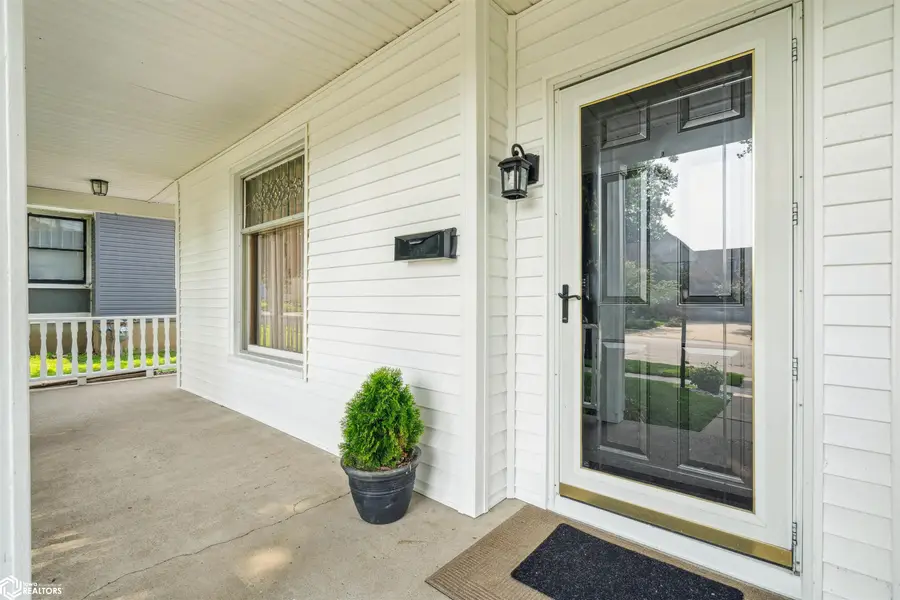 1411 N 7th Street, Burlington, IA 52601 - #3