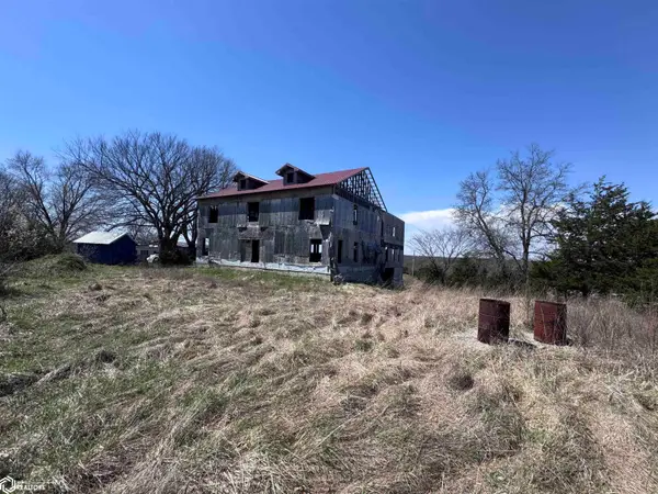00000 Underahl Road, Davis City, IA 50147