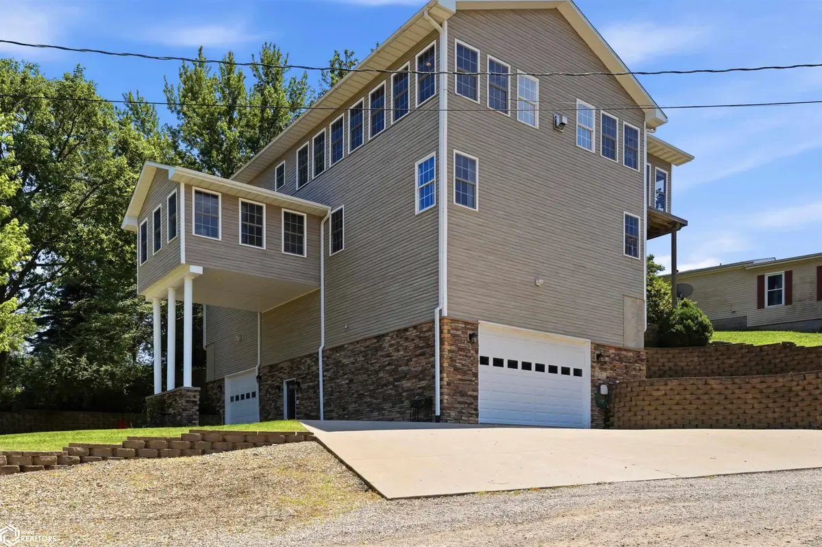 275 Center Point Drive, Montezuma, IA 50171 - #1