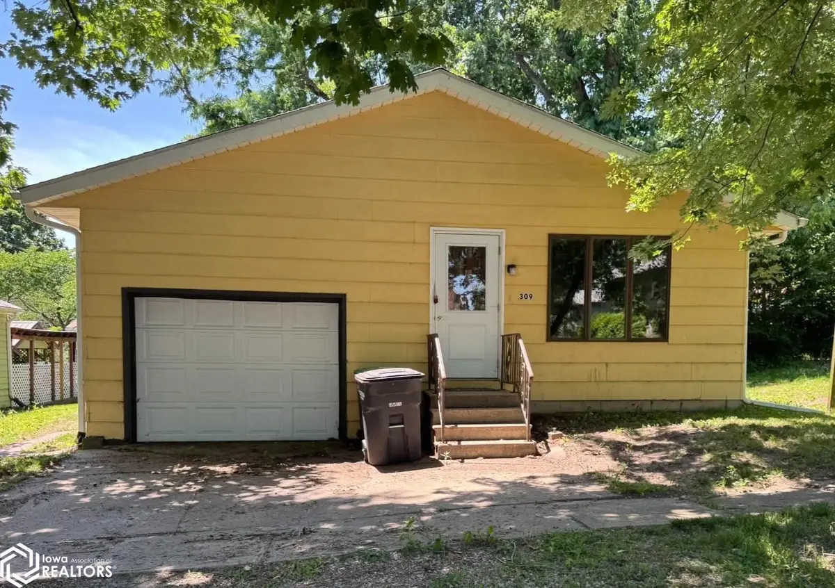 309 Cass Street, Keosauqua, IA 52565 - #1