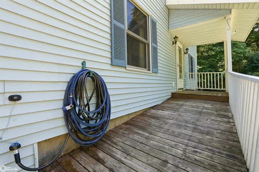 10591 Rolling Hills Drive, Burlington, IA 52601 - #2