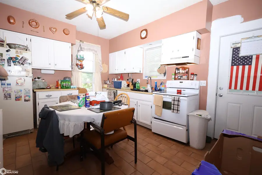 402 3rd Street, Melbourne, IA 50162 - #2