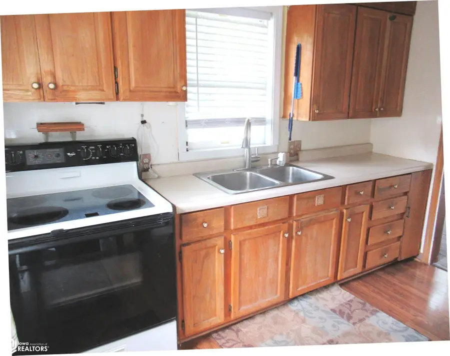 115 4th Avenue W, Leland, IA 50453 - #3