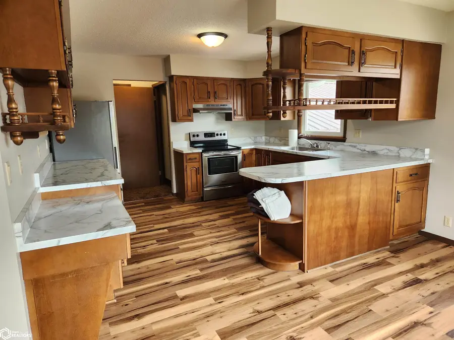 1010 State Street, Tama, IA 52339 - #2