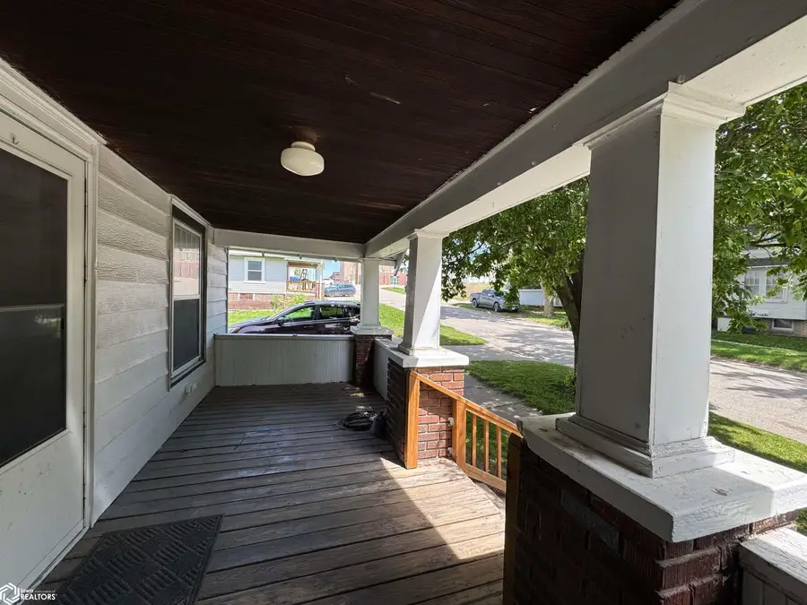 307 W Mills Street, Creston, IA 50801 - #3