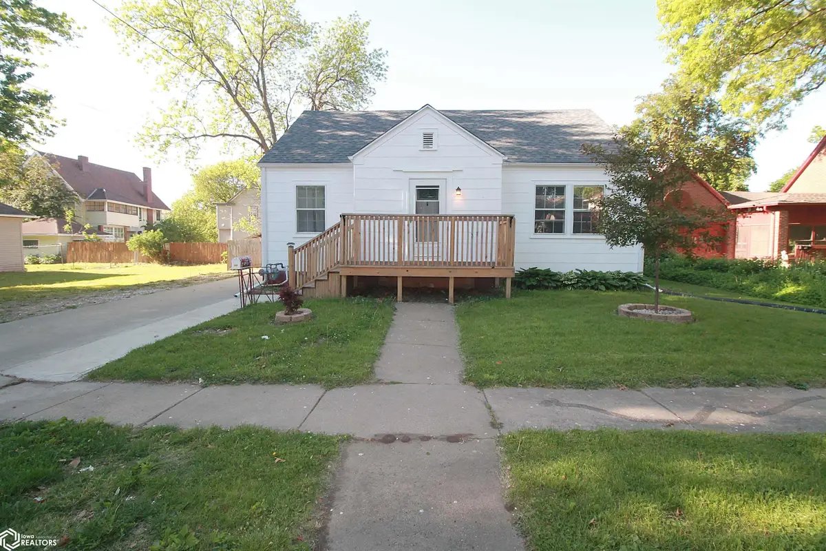 109 E State Street, Clarinda, IA 51632 - #1