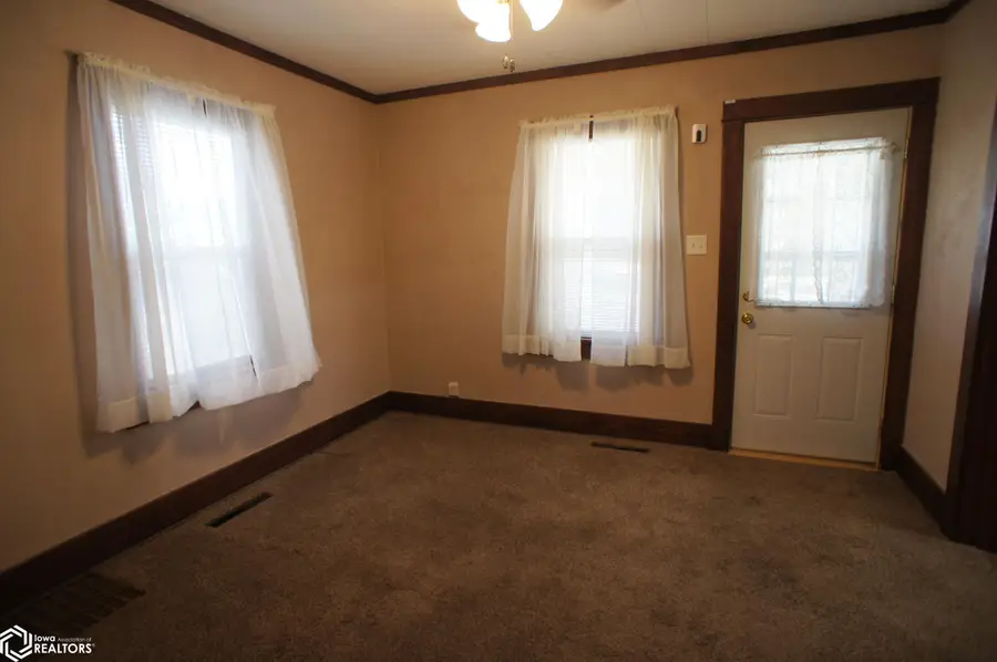 543 Bank Street, Webster City, IA 50595 - #2