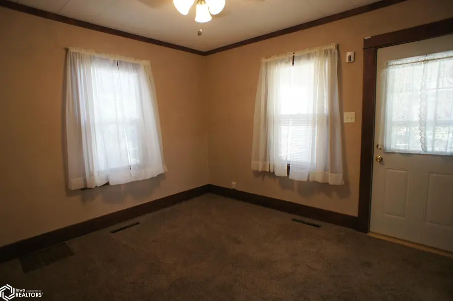 543 Bank Street, Webster City, IA 50595 - #3