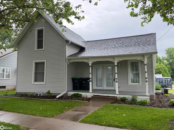 110 W 2nd Street, Wayland, IA 52654