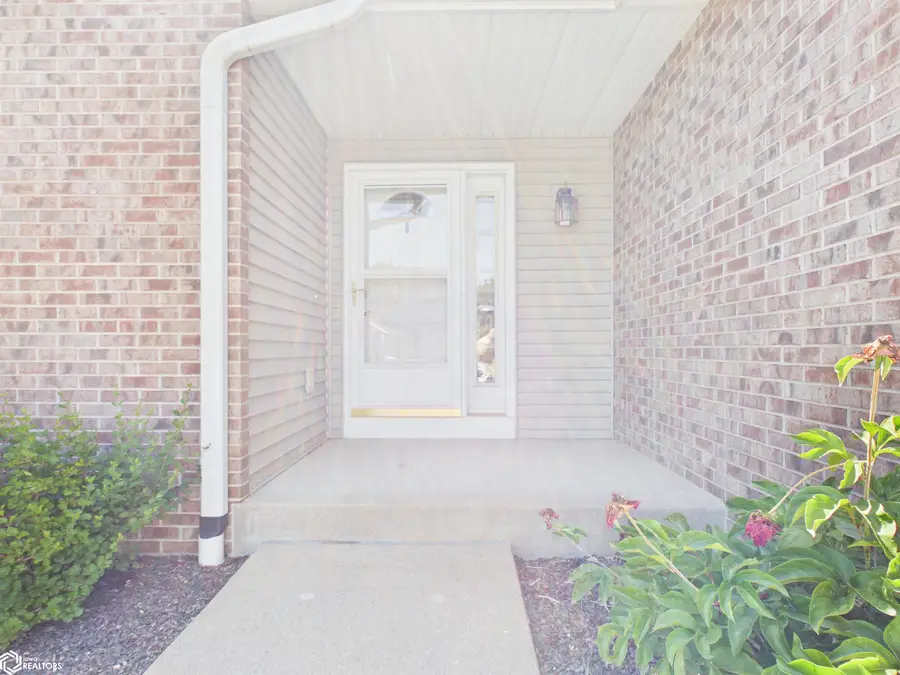 3252 Brookshire Drive, Keokuk, IA 52632 - #3