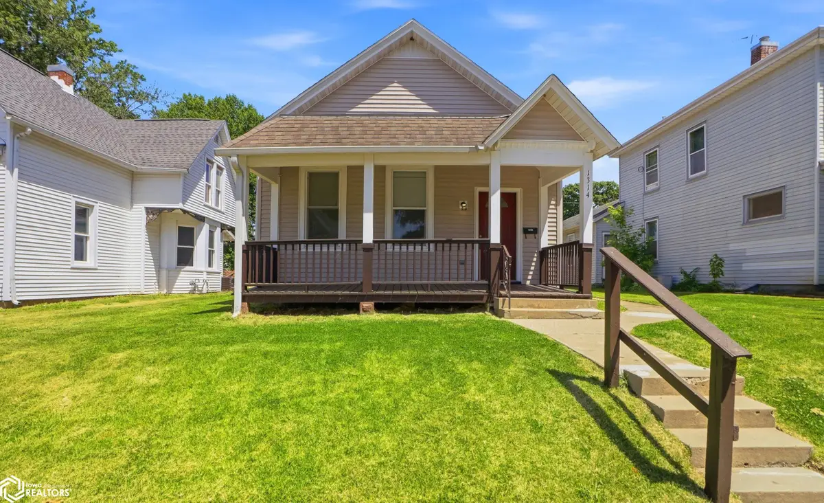 1314 N 7th Street, Burlington, IA 52601 - #1
